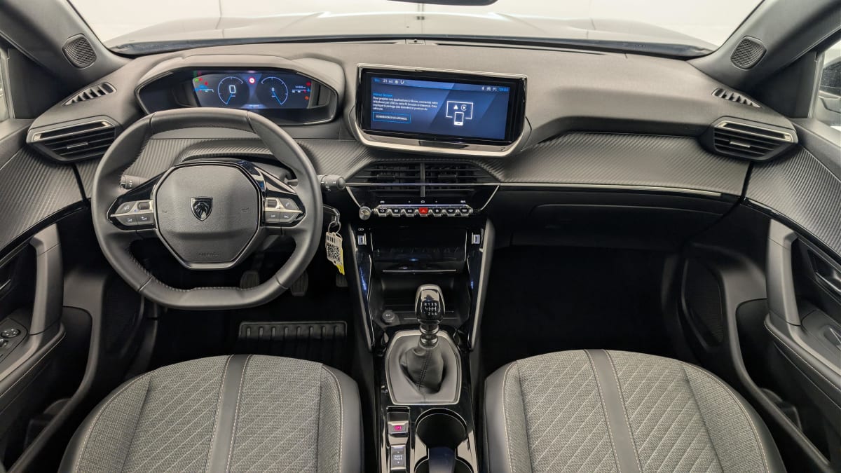 Peugeot 2008 - Image 13