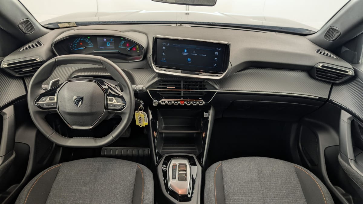 Peugeot 2008 - Image 13