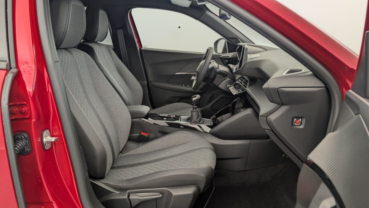 Peugeot 2008 - Image 9