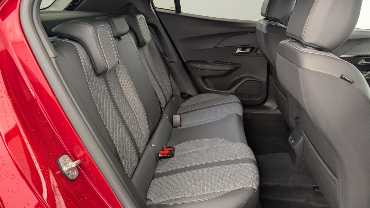 Peugeot 2008 - Image 10