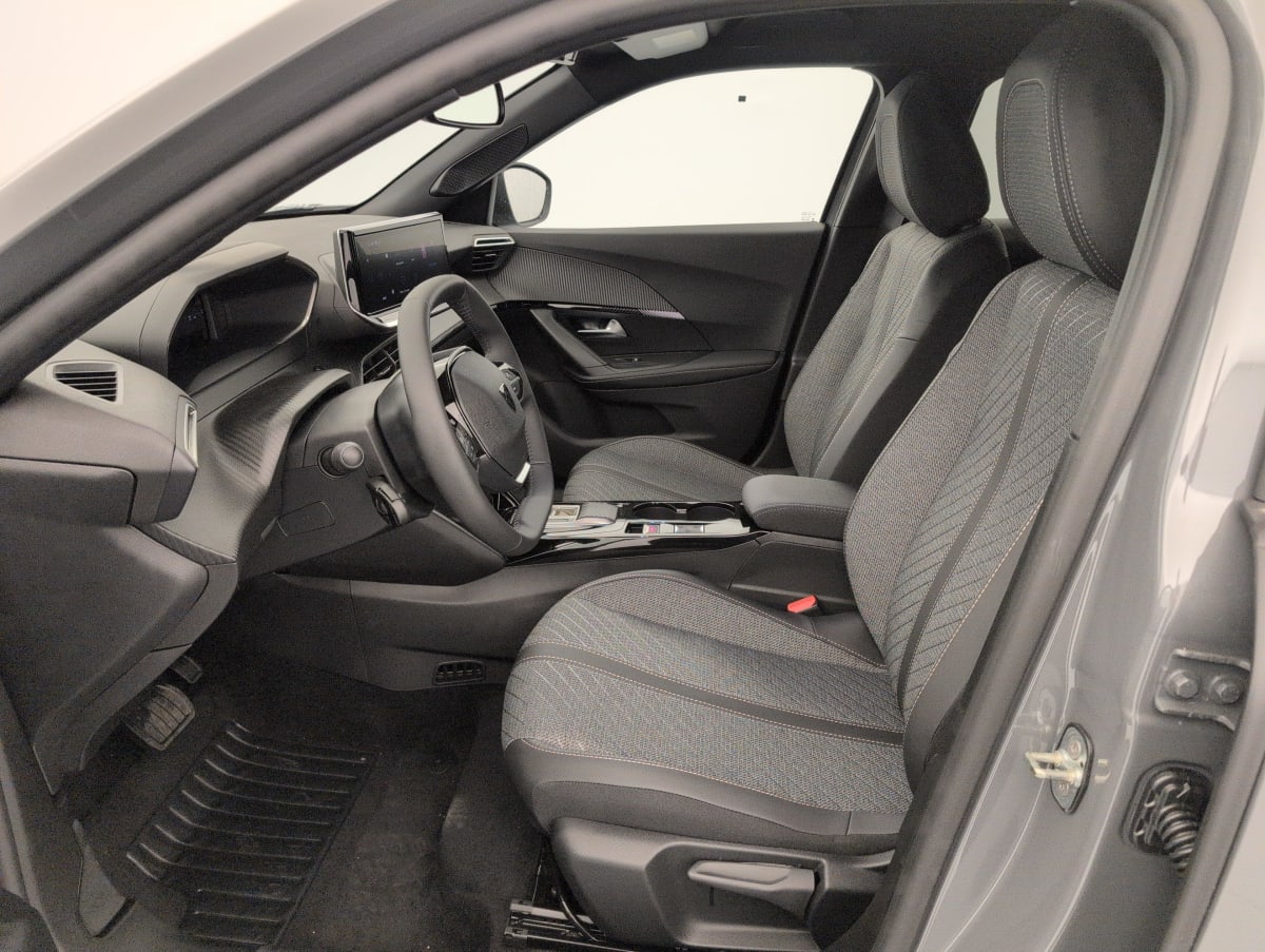 Peugeot 2008 - Image 25