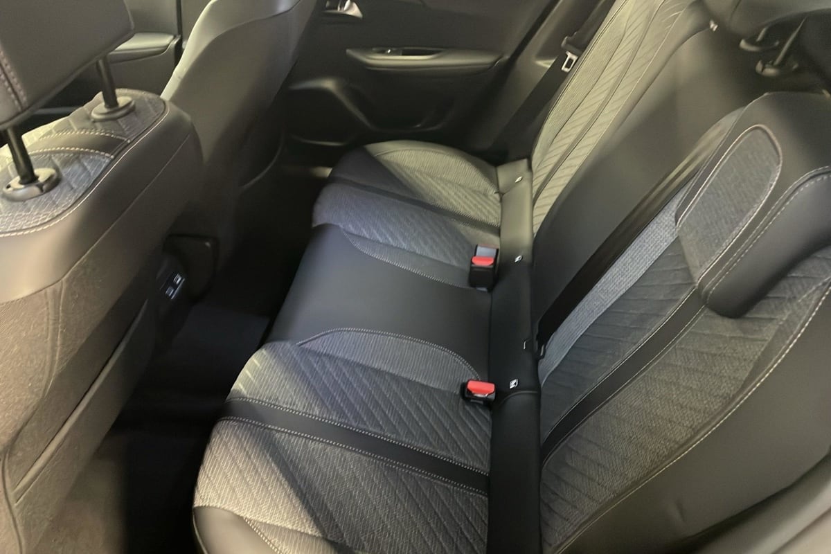 Peugeot 2008 - Image 10