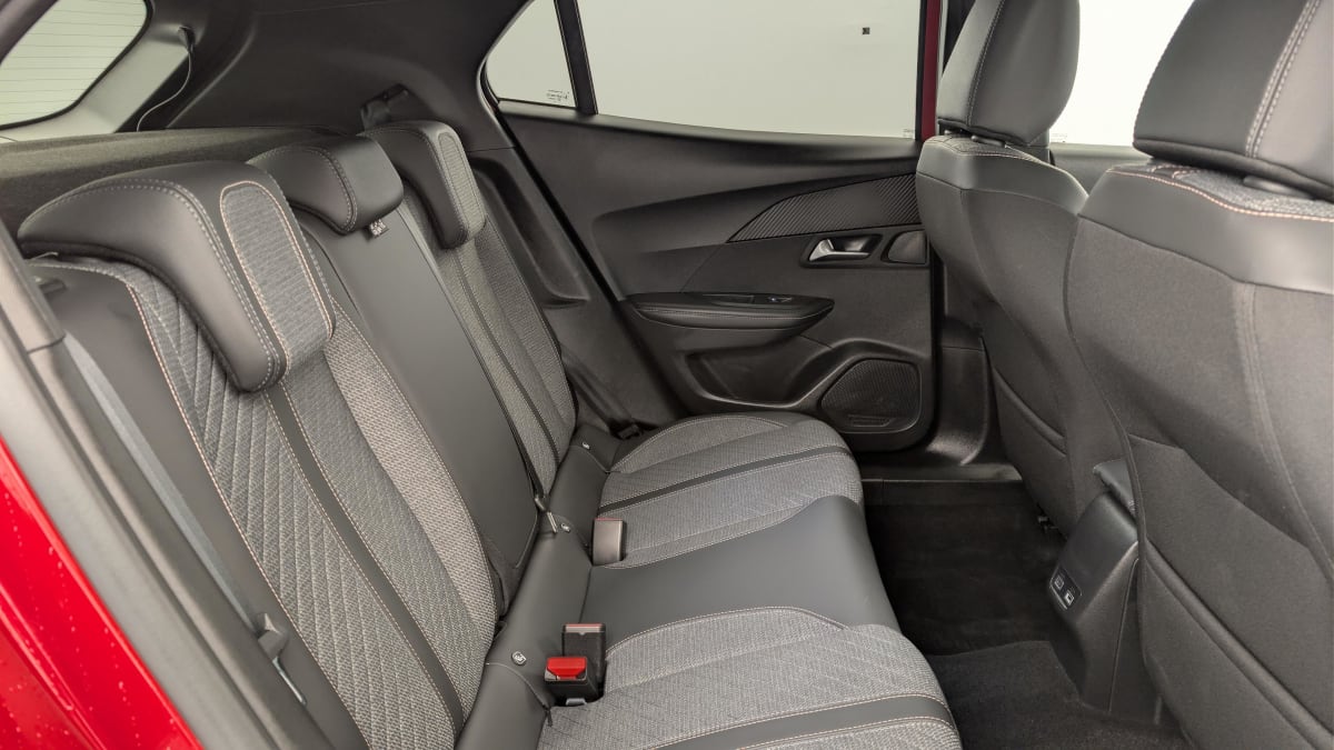 Peugeot 2008 - Image 10