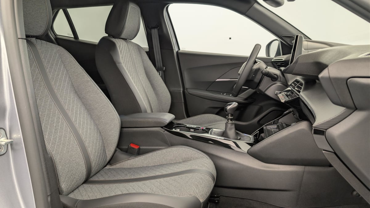 Peugeot 2008 - Image 9