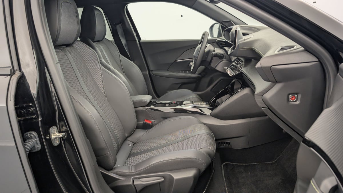PEUGEOT 2008 ELECTRIQUE 136 CH GT
