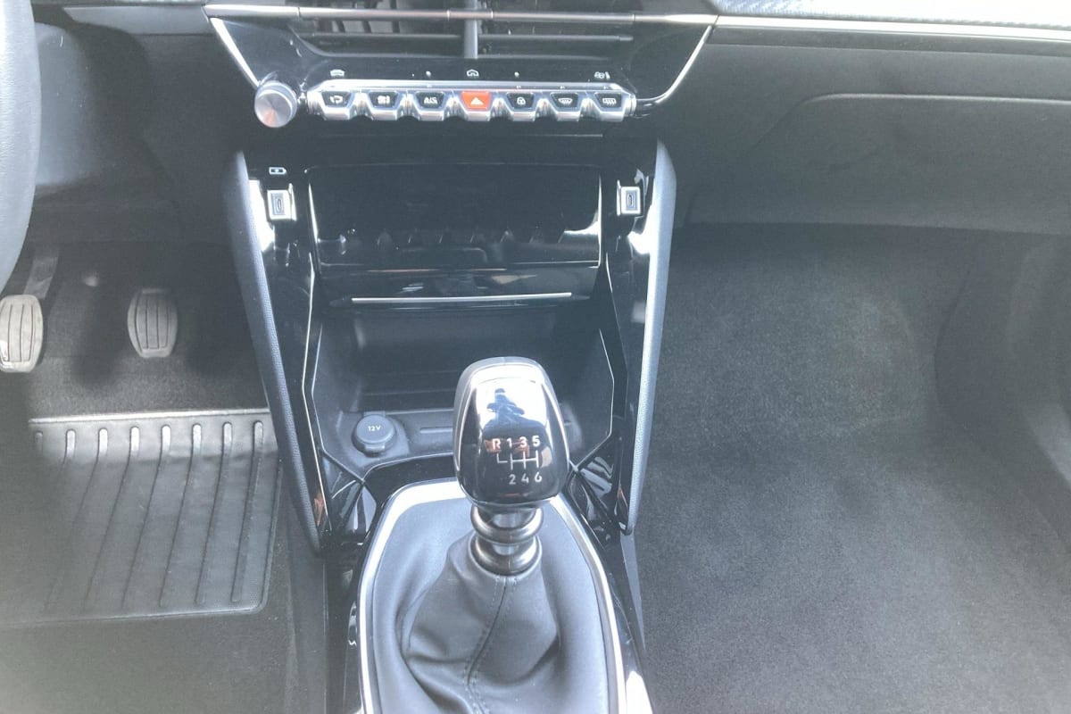 Peugeot 2008 - Image 16