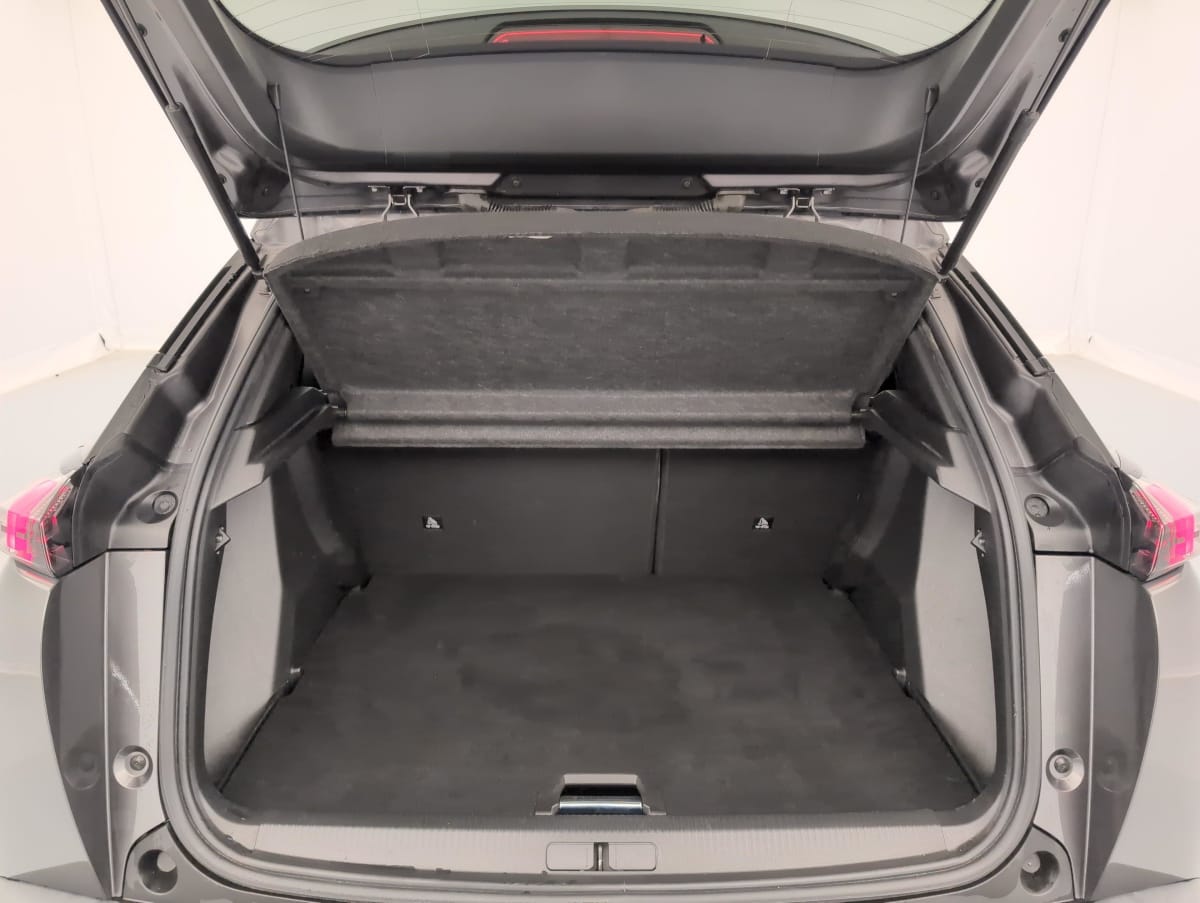 Peugeot 2008 - Image 11