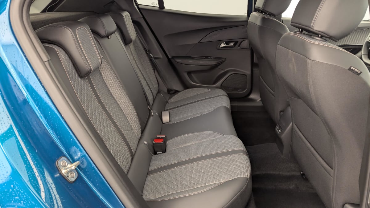 Peugeot 2008 - Image 10