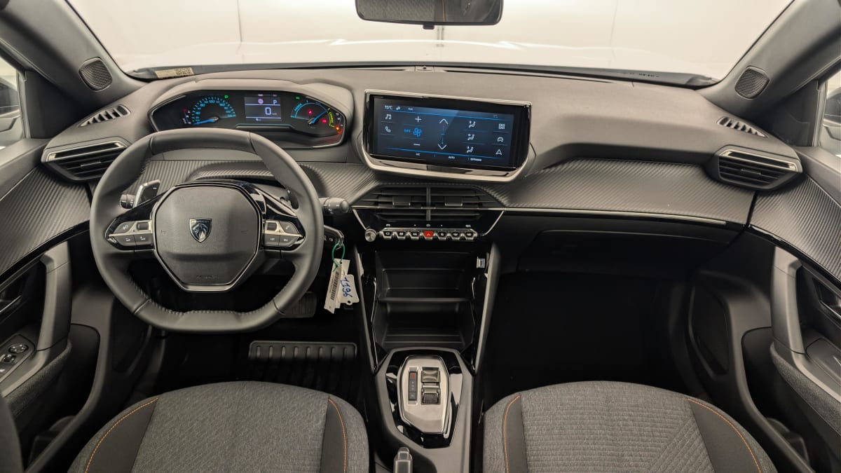 Peugeot 2008 - Image 13