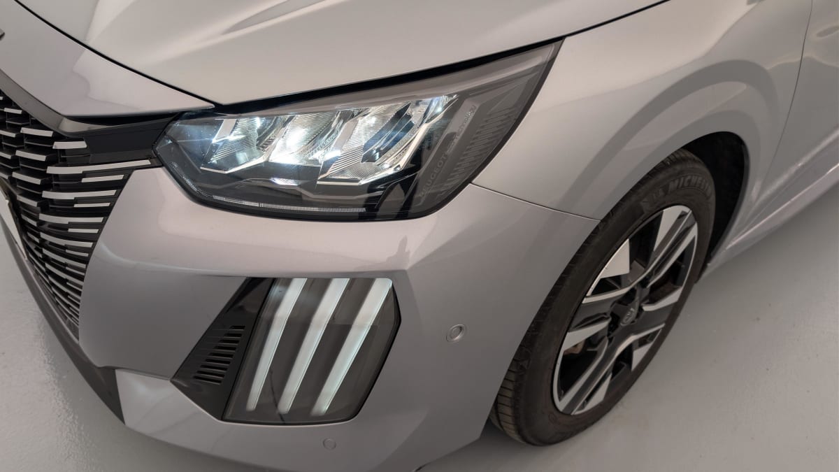 Peugeot 208 - Image 21