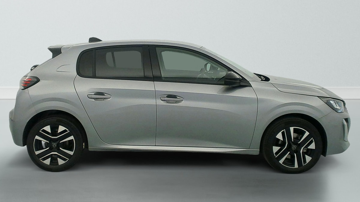 Peugeot 208 - Image 32