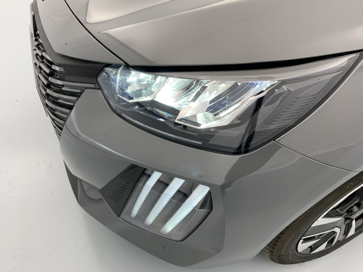Peugeot 208 - Image 23