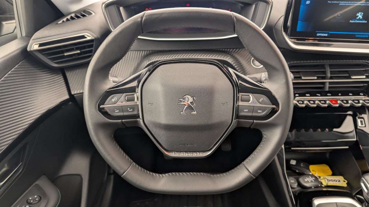 Peugeot 208 - Image 14