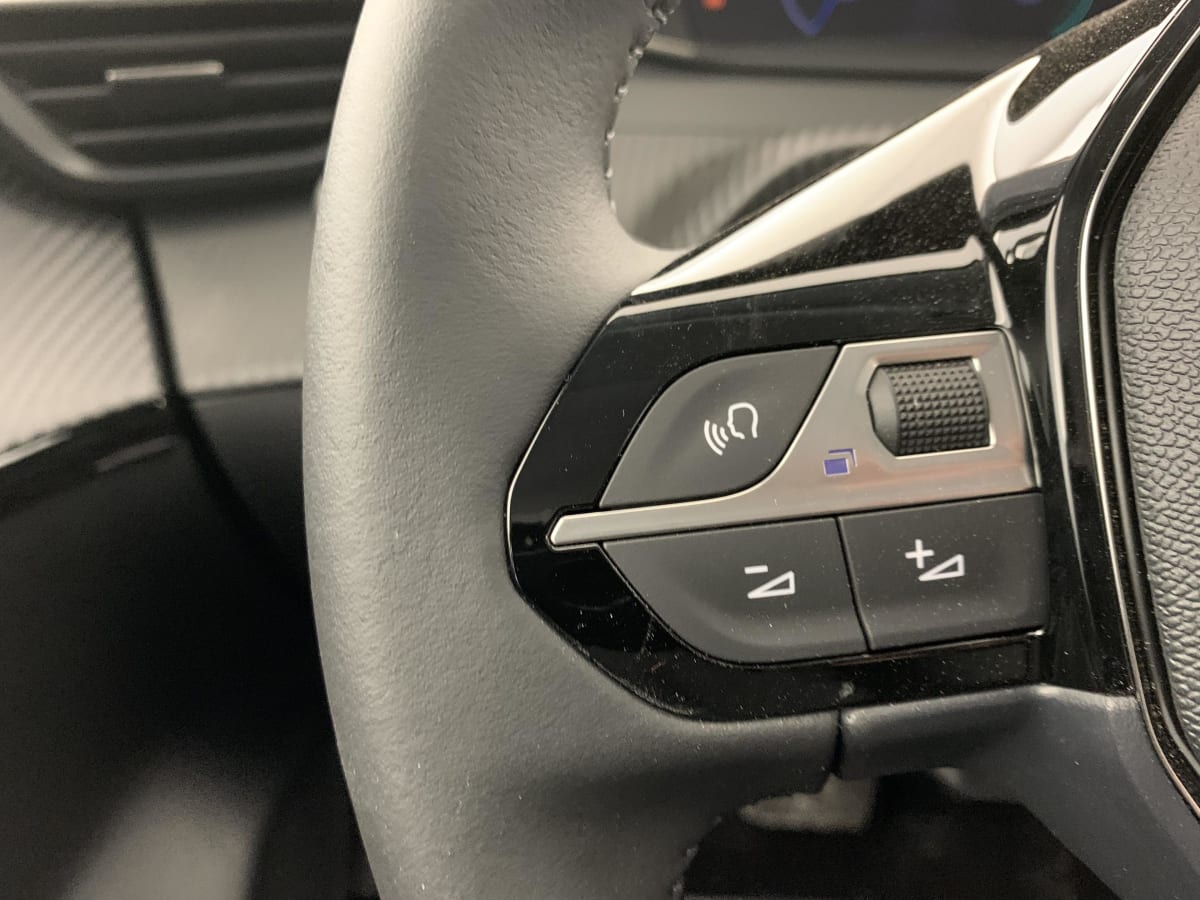 Peugeot 208 - Image 19