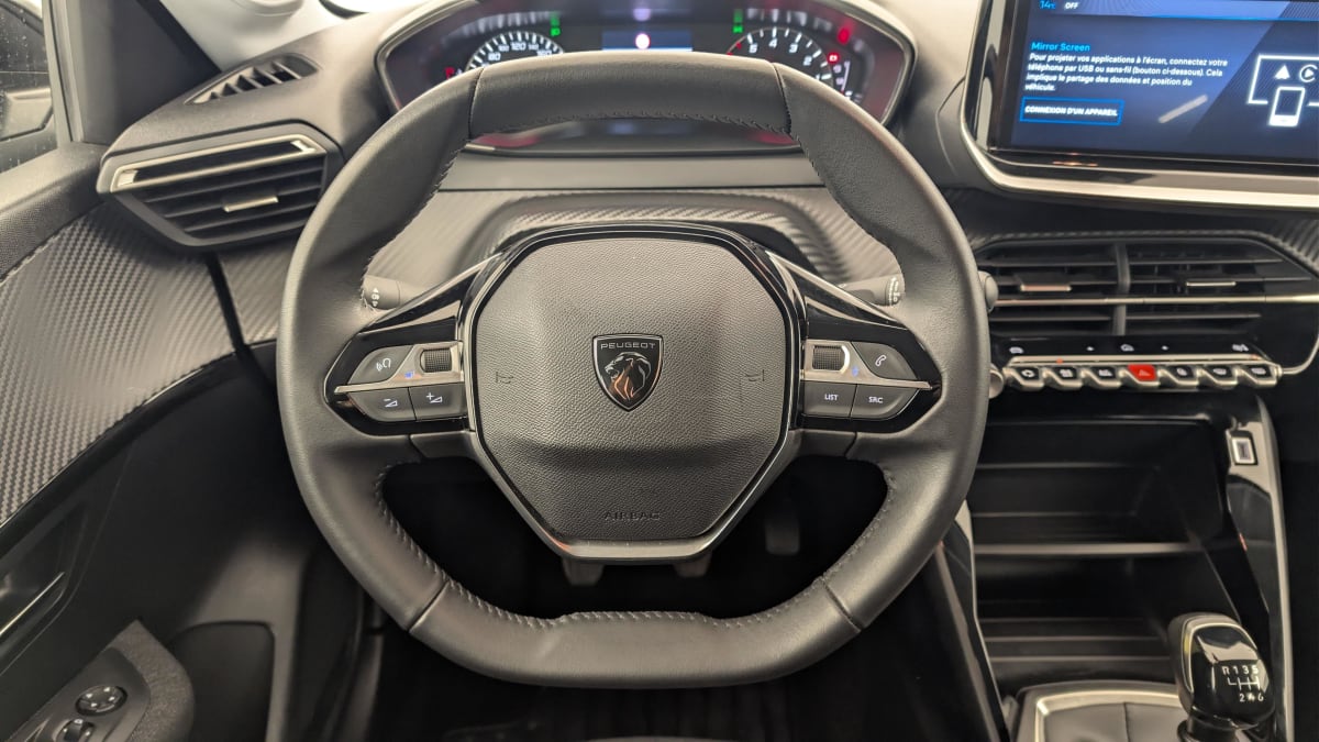 Peugeot 208 - Image 14