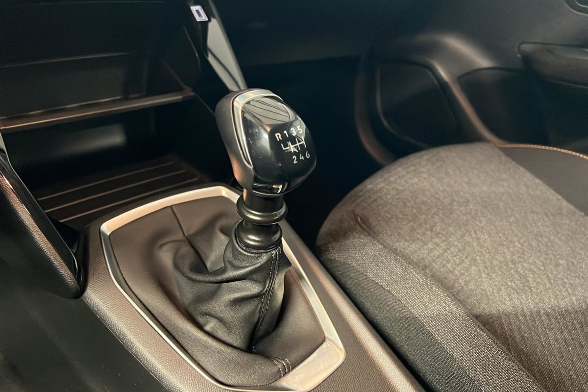 Peugeot 208 - Image 16