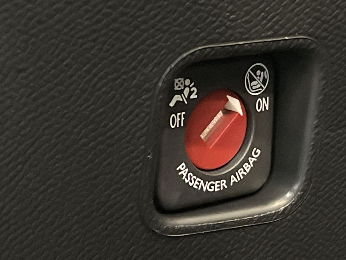 PEUGEOT 208 HYBRID 100 E-DCS6 ALLURE