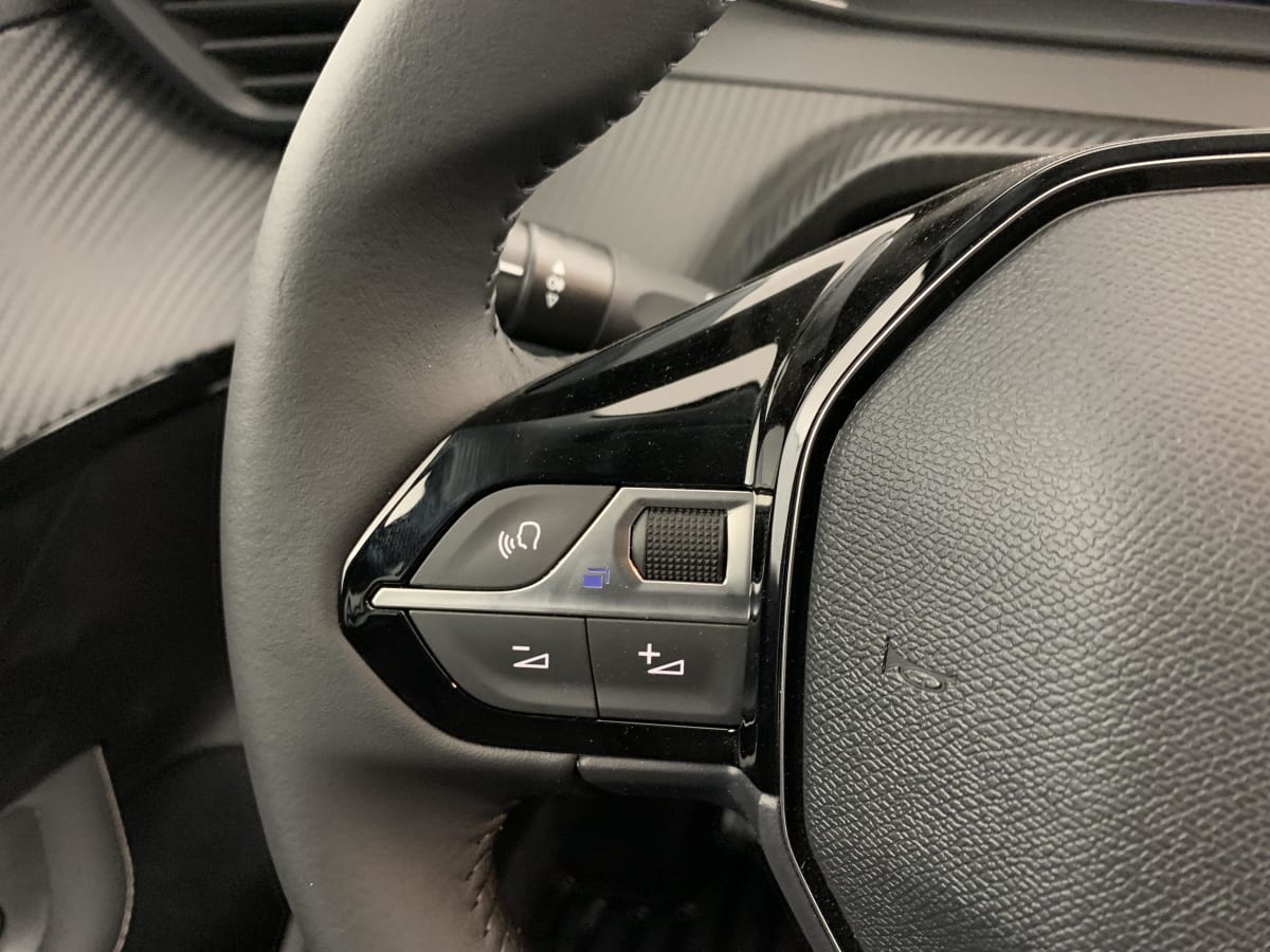 Peugeot 208 - Image 135