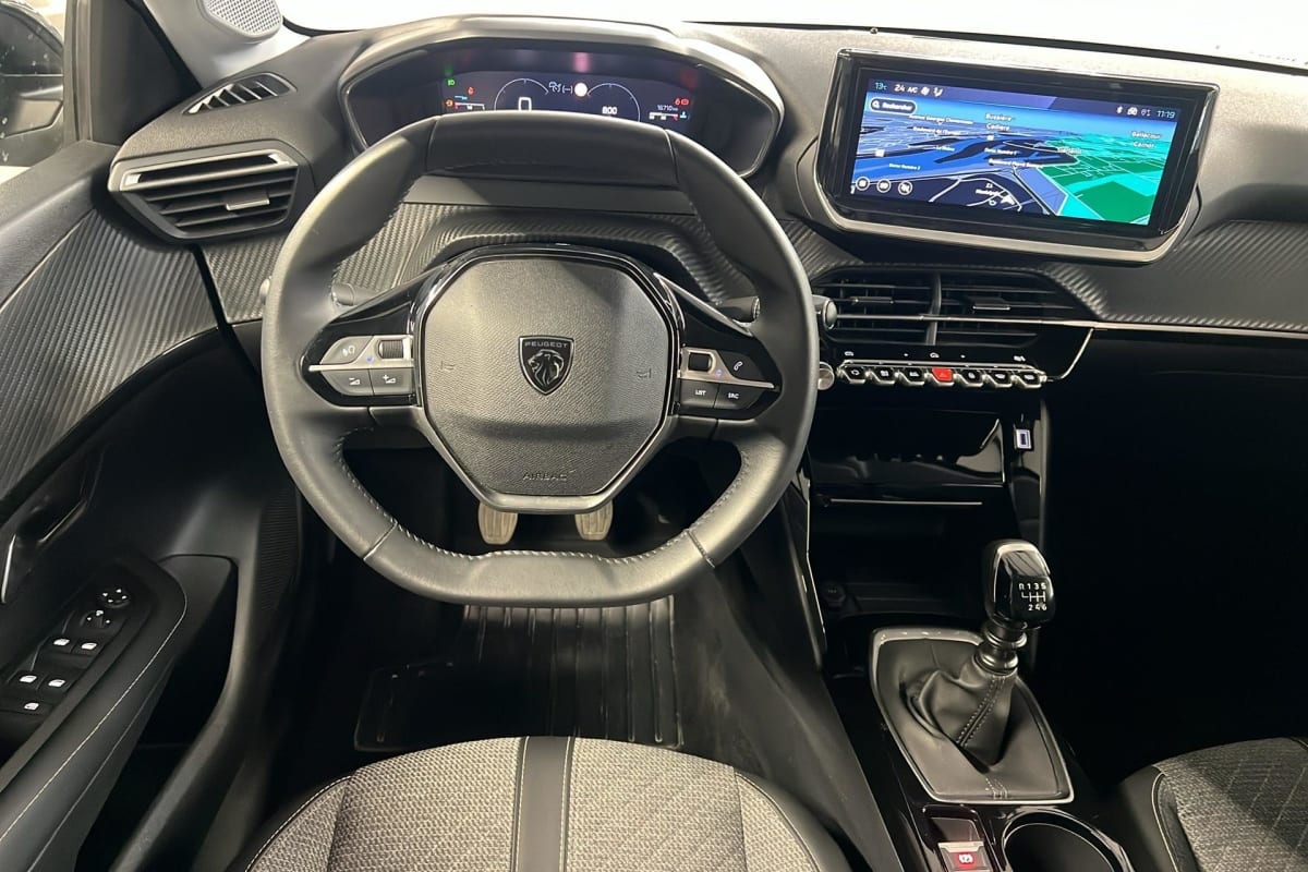 Peugeot 208 - Image 13