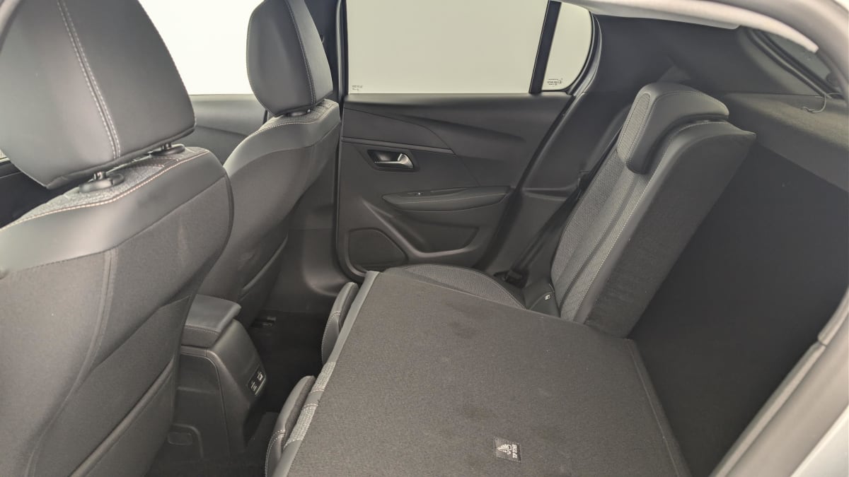 Peugeot 208 - Image 12