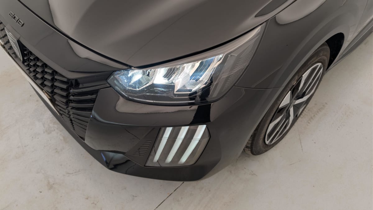 Peugeot 208 - Image 21