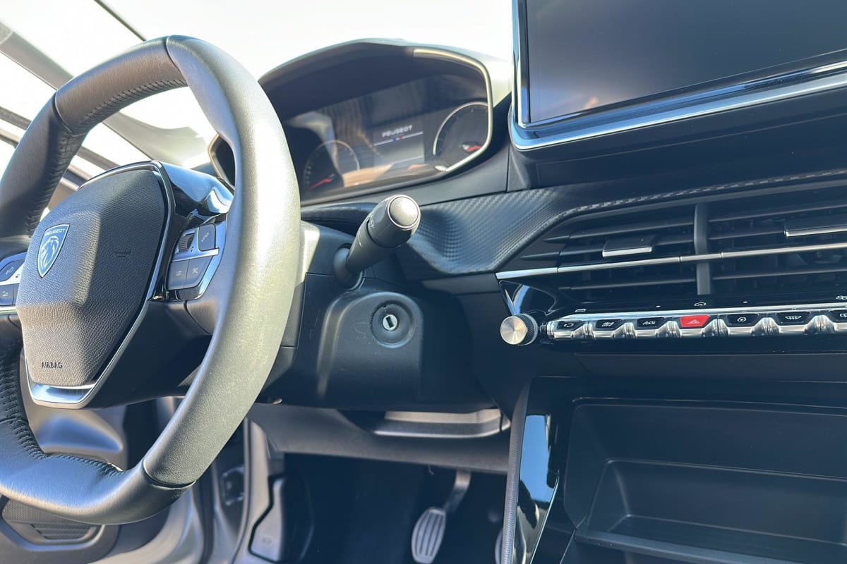 Peugeot 208 - Image 15