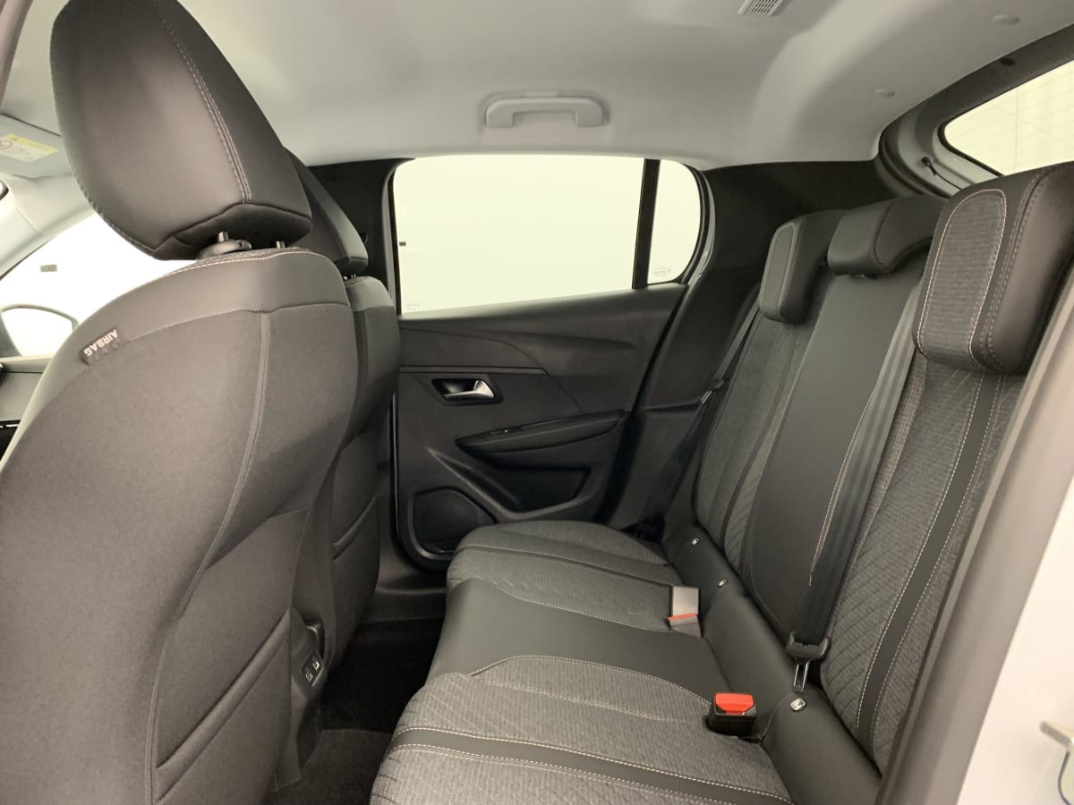 Peugeot 208 - Image 87