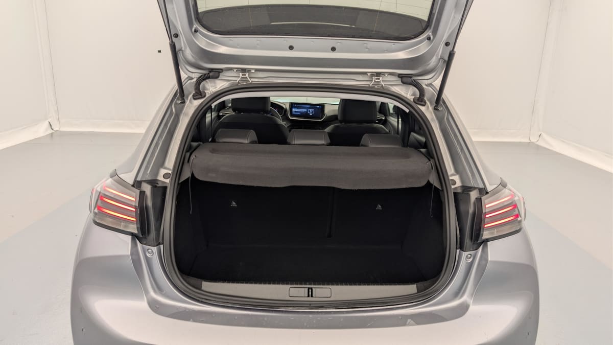 Peugeot 208 - Image 11