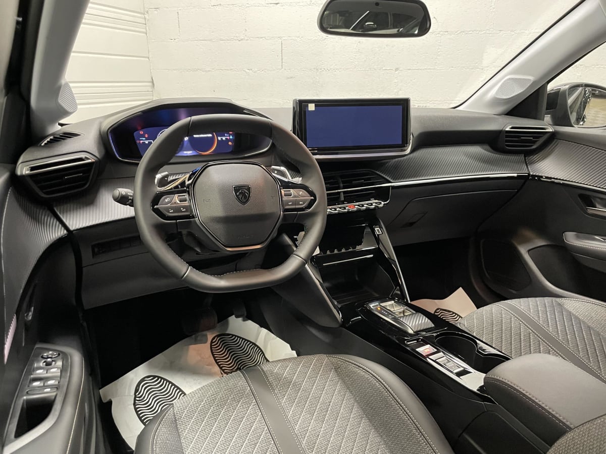 PEUGEOT 208 HYBRID 100 E-DCS6 ALLURE