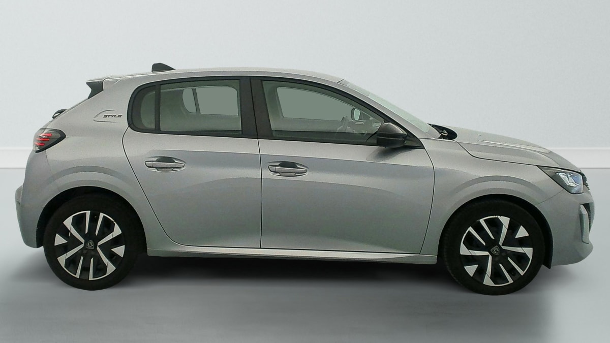 Peugeot 208 - Image 8
