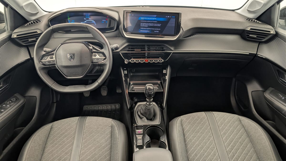 Peugeot 208 - Image 13