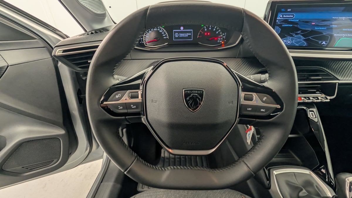 Peugeot 208 - Image 18