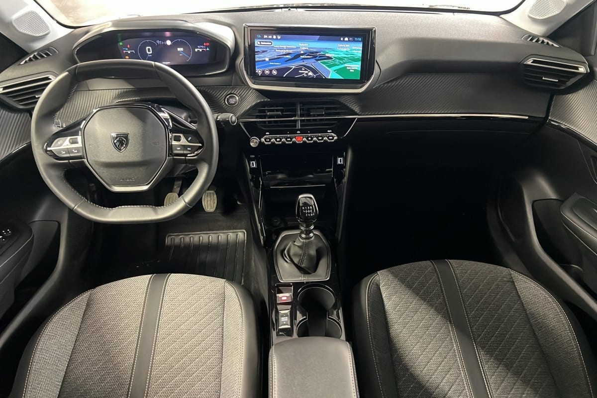 Peugeot 208 - Image 12