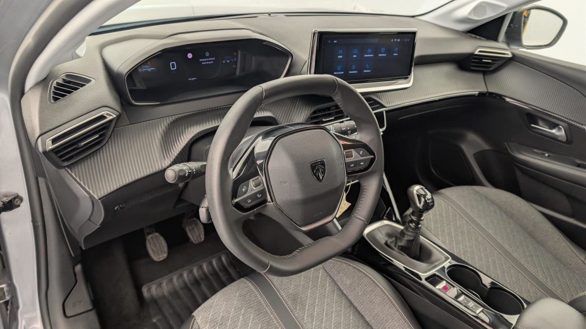 Peugeot 208 - Image 15