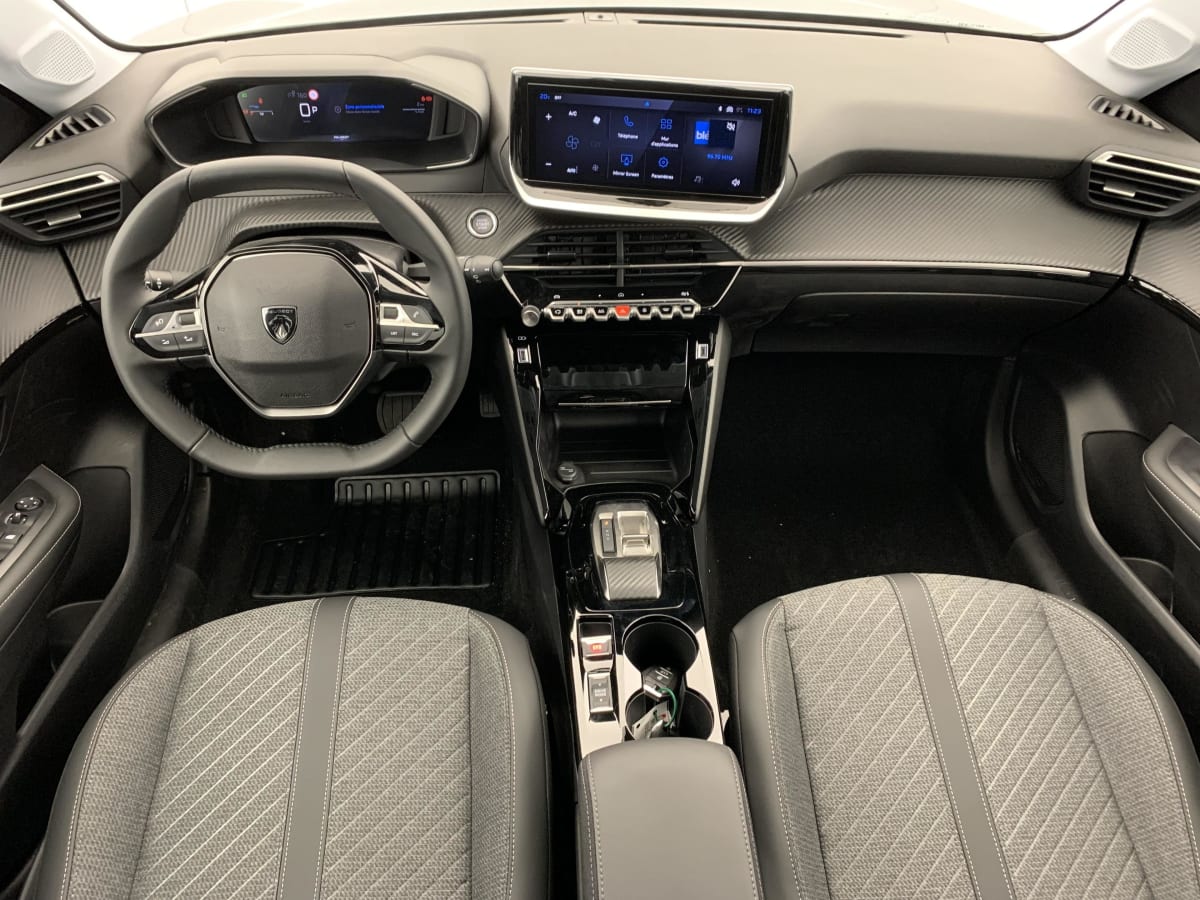 Peugeot 208 - Image 12