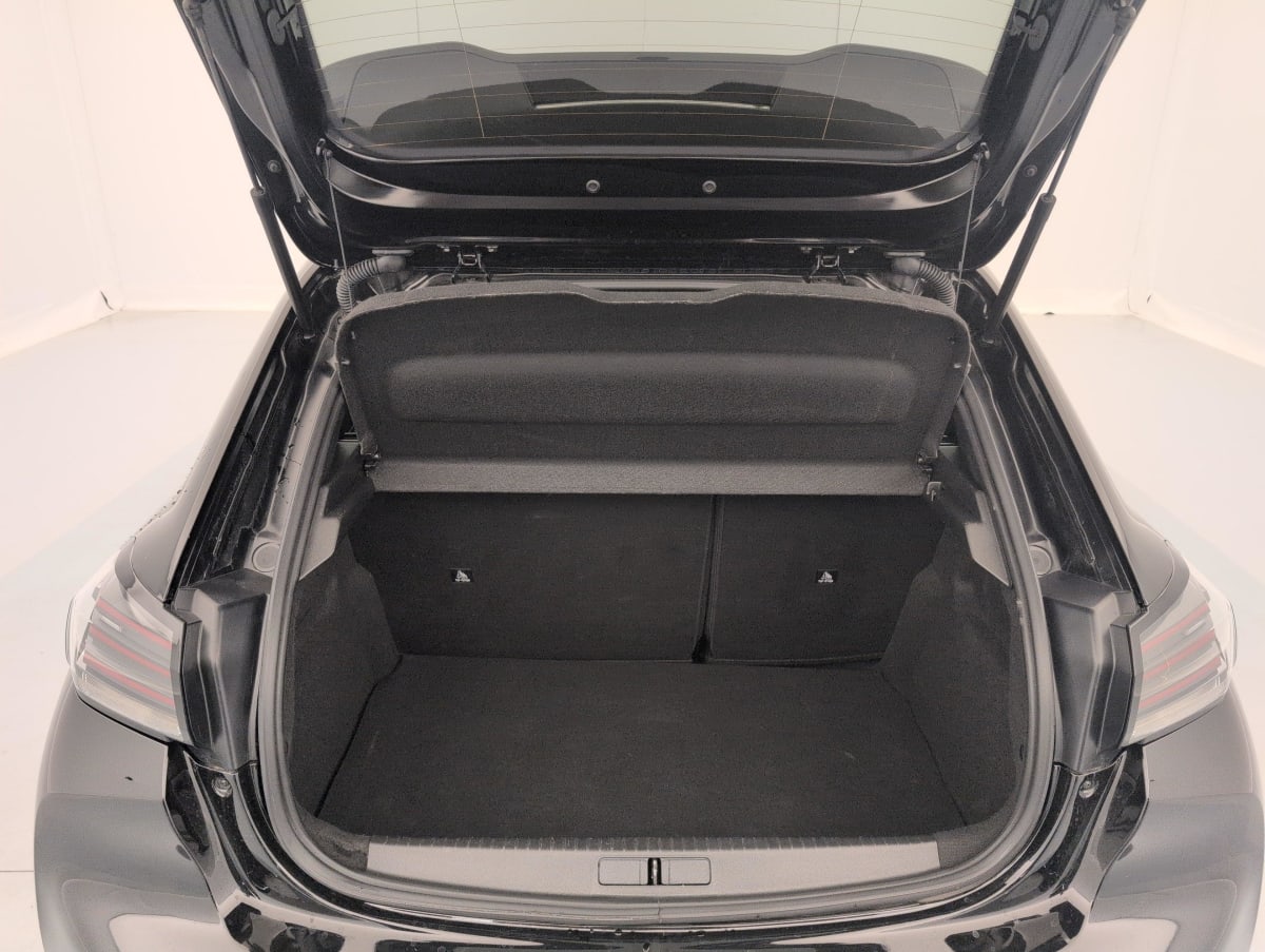 Peugeot 208 - Image 11