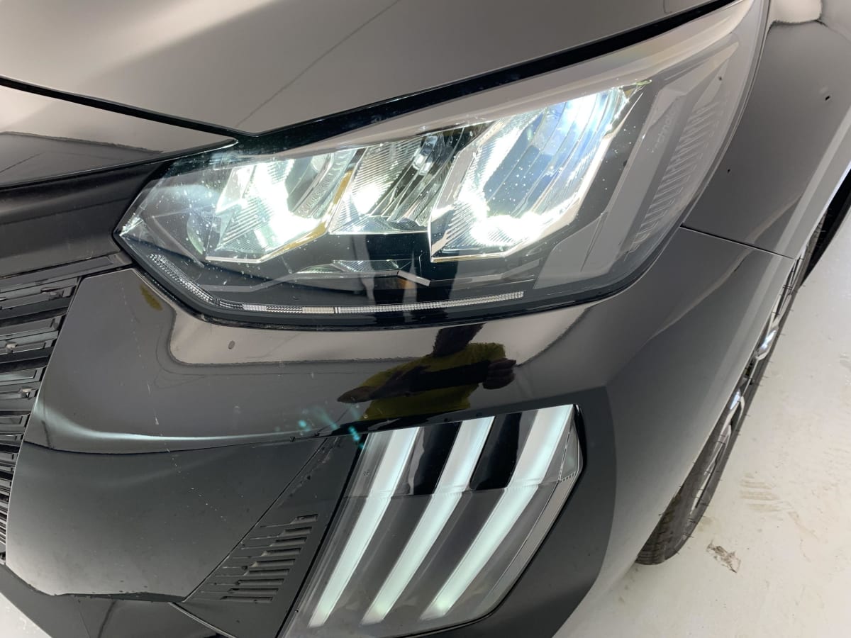 Peugeot 208 - Image 44