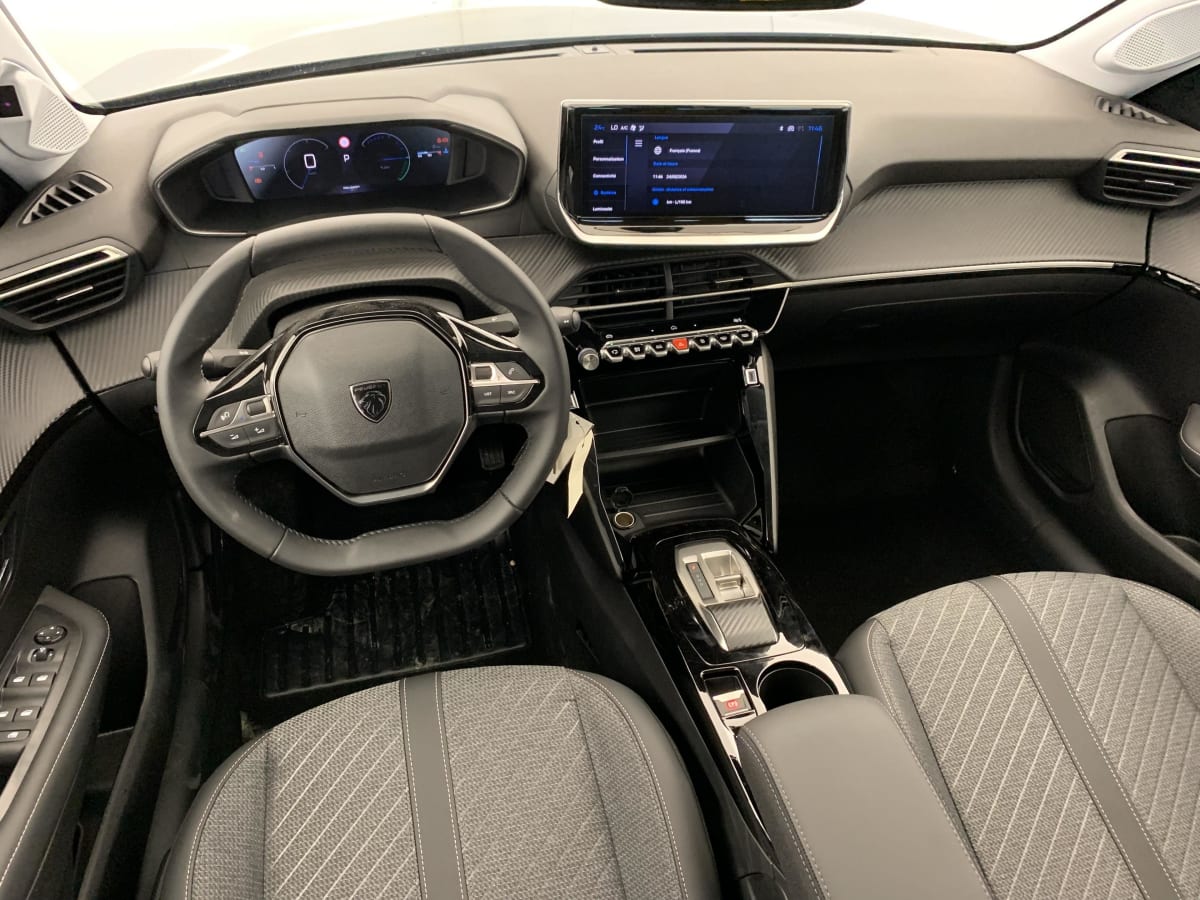 Peugeot 208 - Image 35