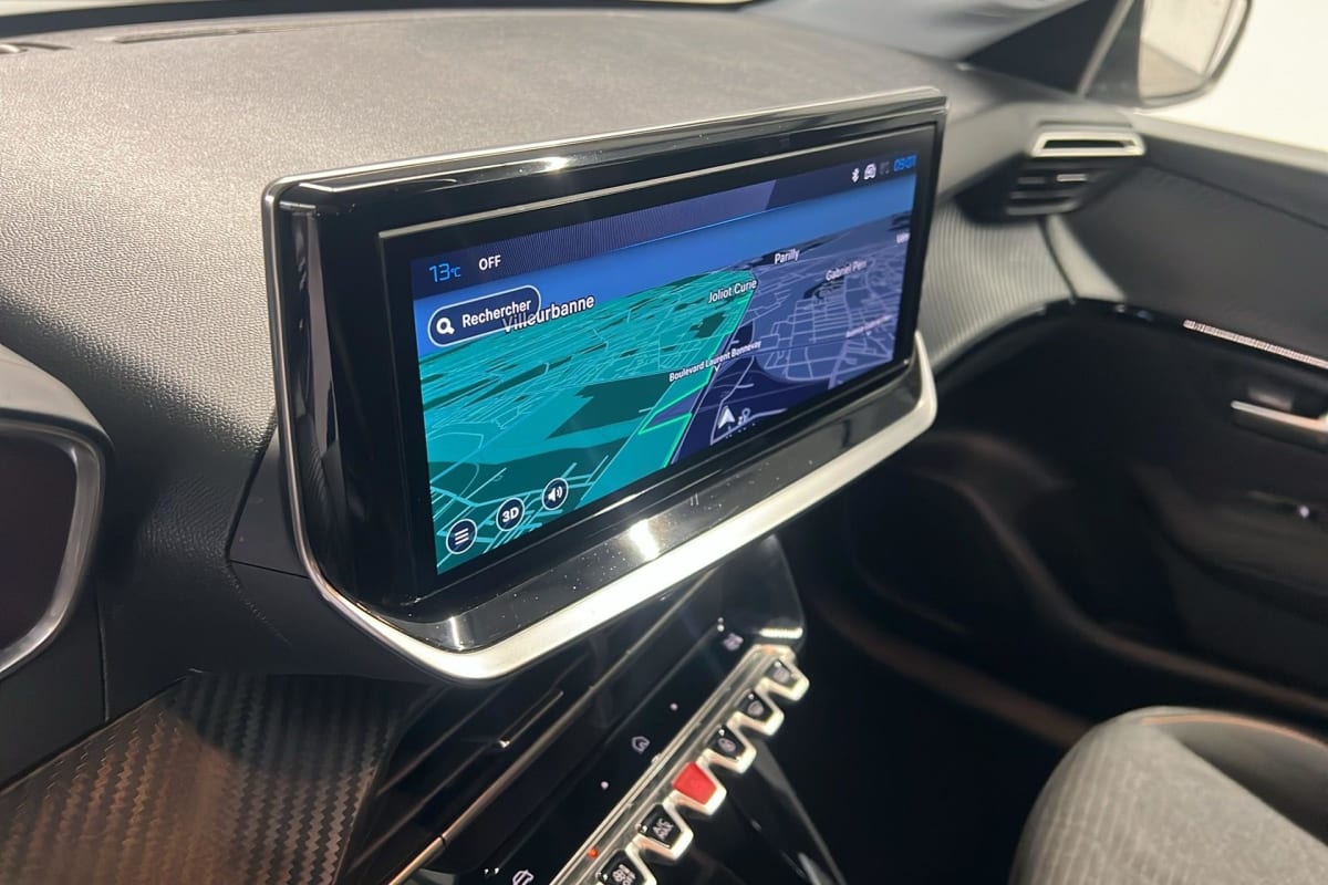 Peugeot 208 - Image 17