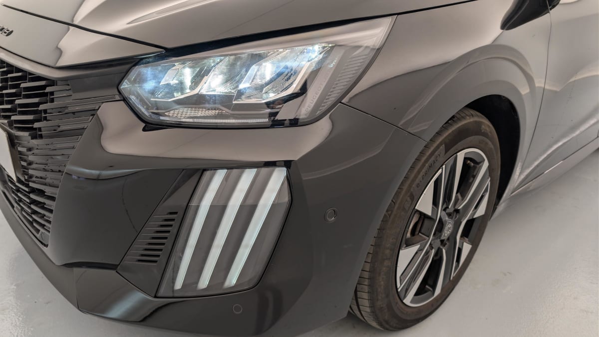 Peugeot 208 - Image 21