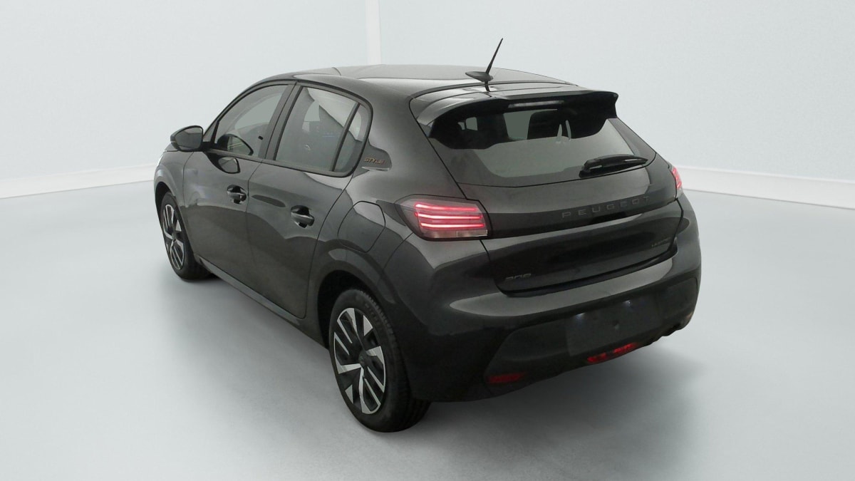 PEUGEOT 208 HYBRID 100 E-DCS6 STYLE
