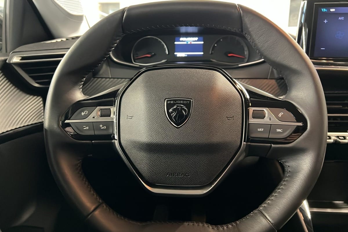 Peugeot 208 - Image 14