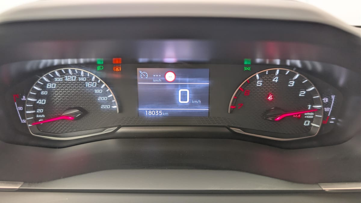 Peugeot 208 - Image 21