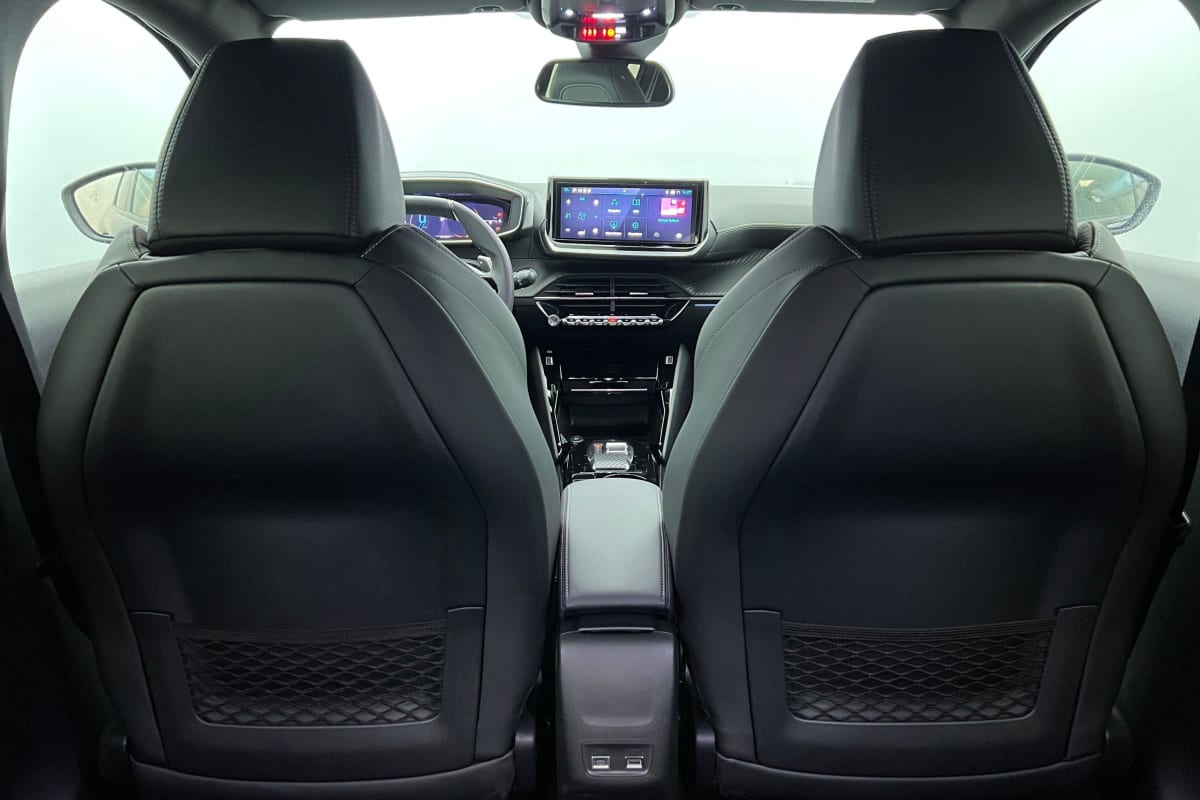 PEUGEOT 208 HYBRID 136 E-DCS6 GT