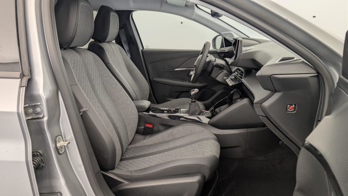 PEUGEOT 208 PURETECH 100 ALLURE