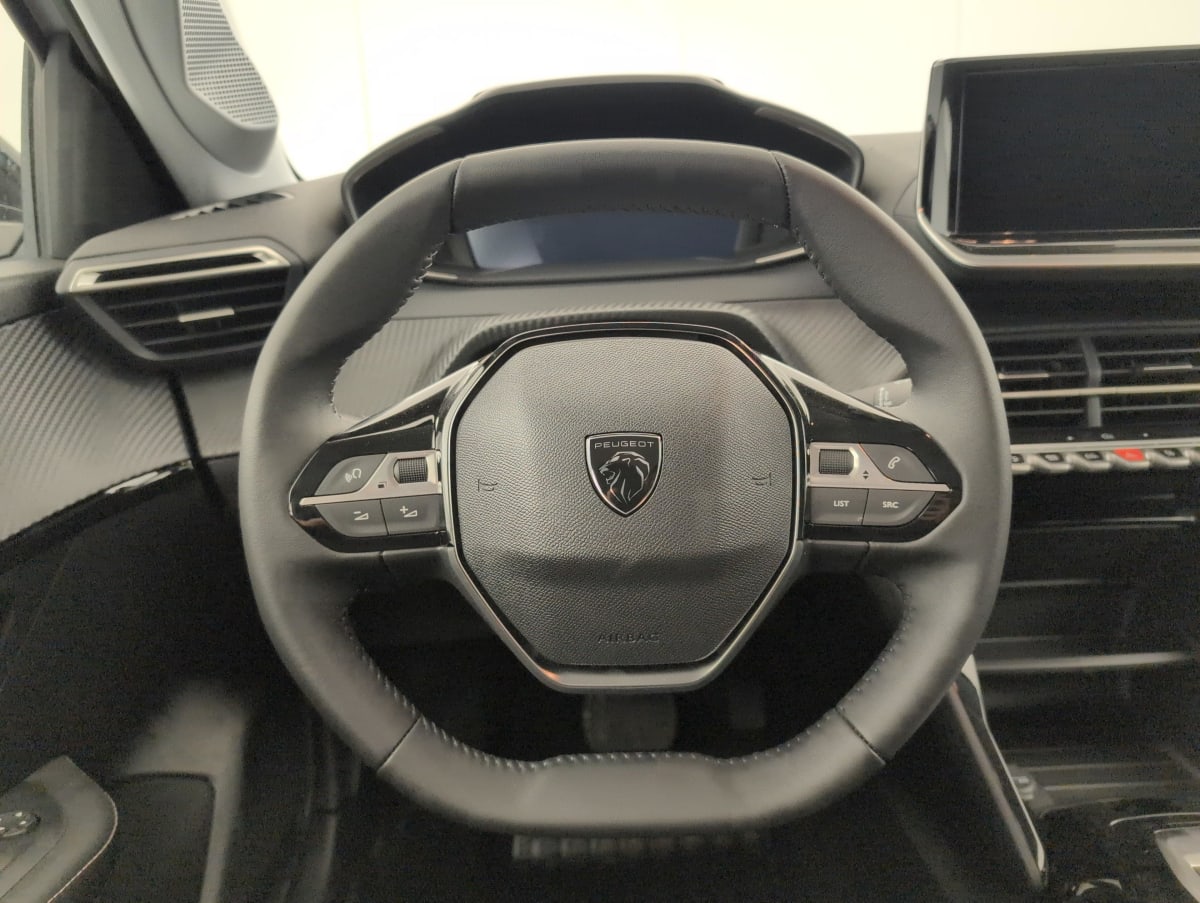Peugeot 208 - Image 14