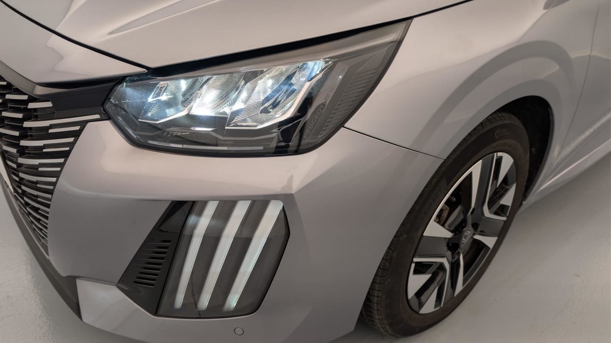 Peugeot 208 - Image 20