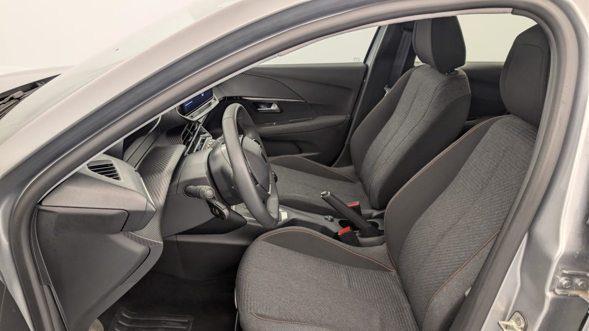 Peugeot 208 - Image 16