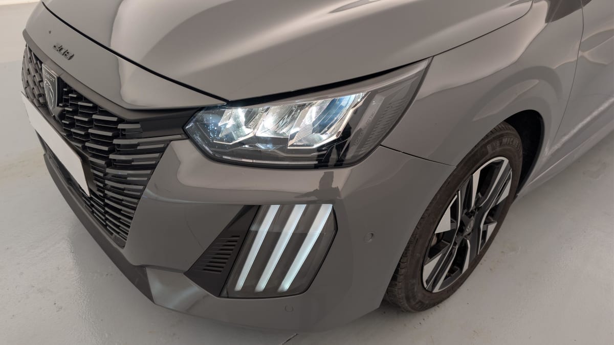 Peugeot 208 - Image 21