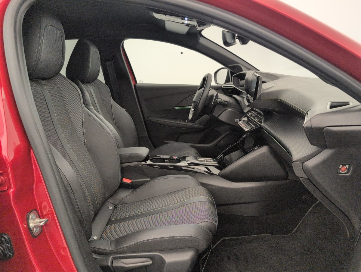 Peugeot 208 - Image 9